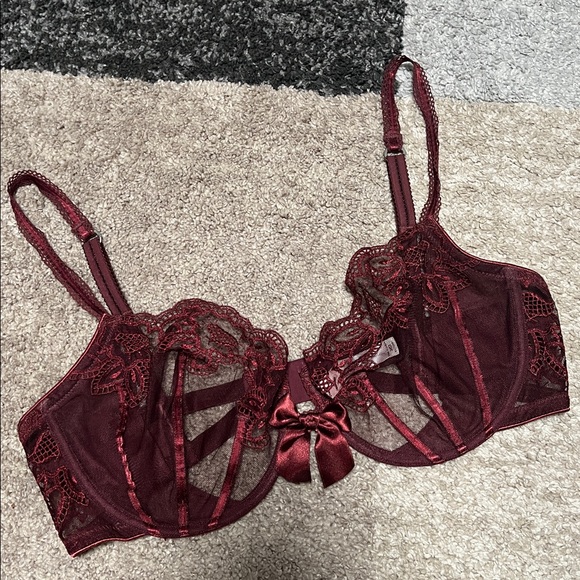 Victoria's Secret Other - Victoria’s Secret unlined bra with bow, burgundy, size 38D EUC! Vintage 2008 Y2K